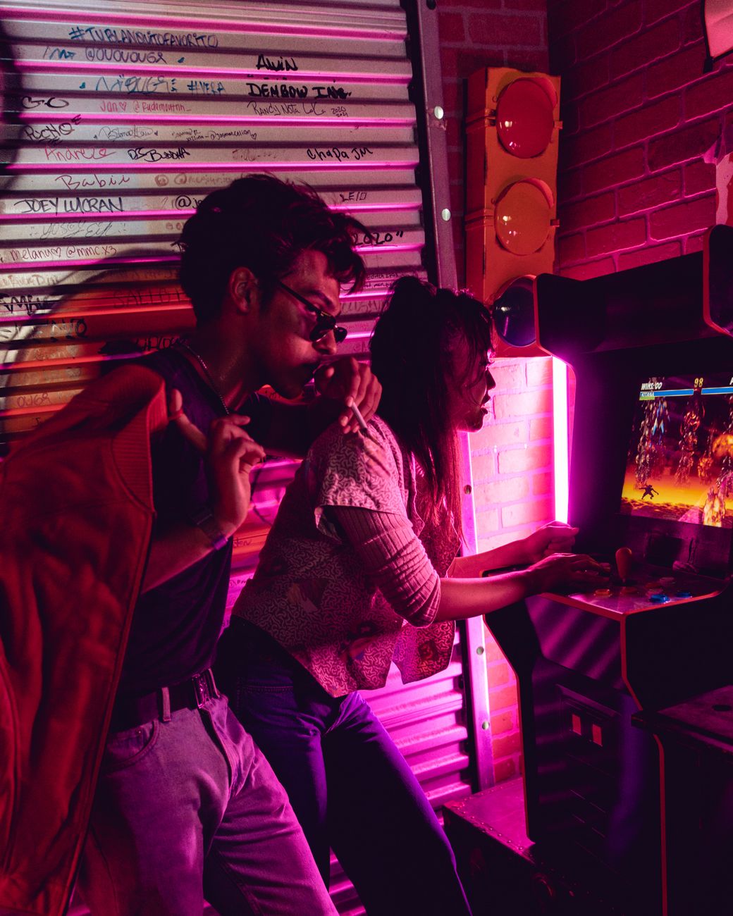 Lee más sobre el artículo El encanto eterno de las máquinas arcade: historia, tipos y cómo elegir la perfecta