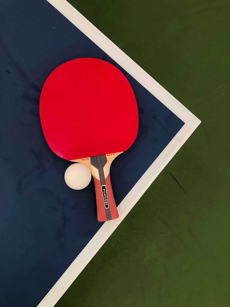 Lee más sobre el artículo Mesas de aire y mesas de ping pong: guía experta para elegir la mejor mesa recreativa